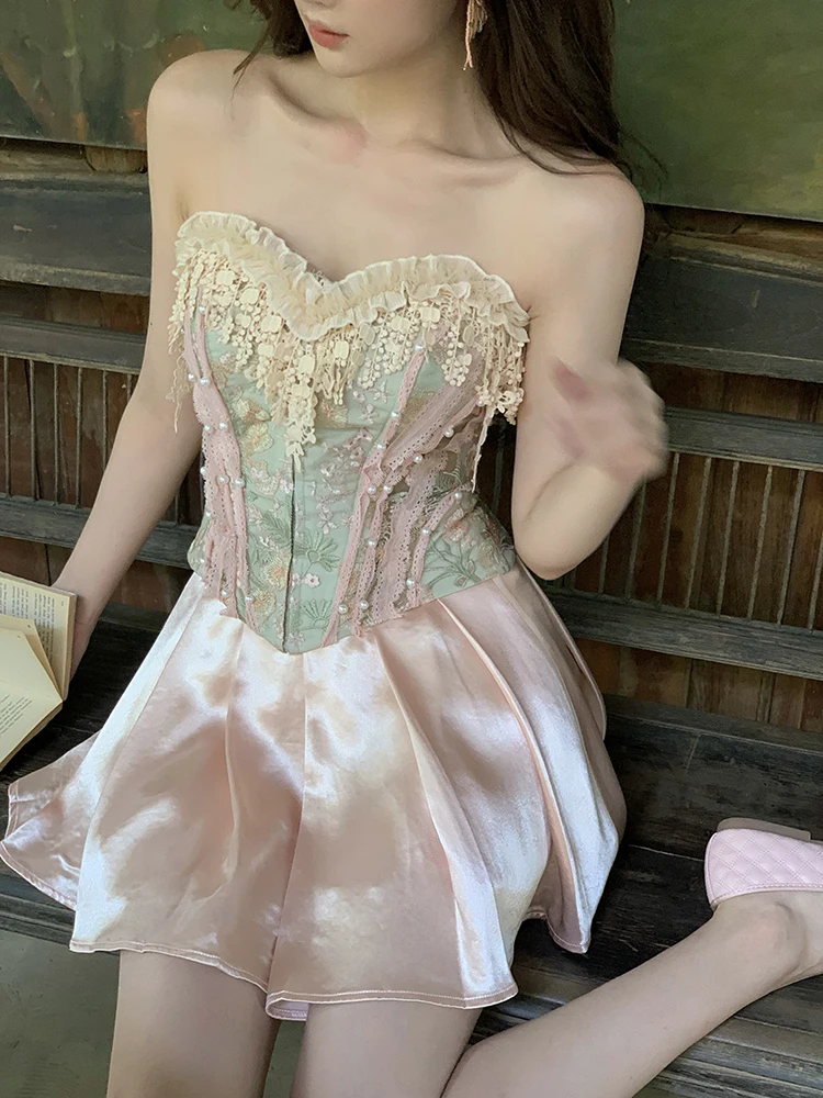 Sexy Lace Crop Top Slim Fit Outerwear Vest by Xiaoli Floral Print ort Sle Chinese Brand Spring Summer Faion Trend
Sexy Lace Crop Top Slim Fit Outerwear Vest by Xiaoli Floral Print ort Sle Chinese Brand Spring Summer Faion Trend