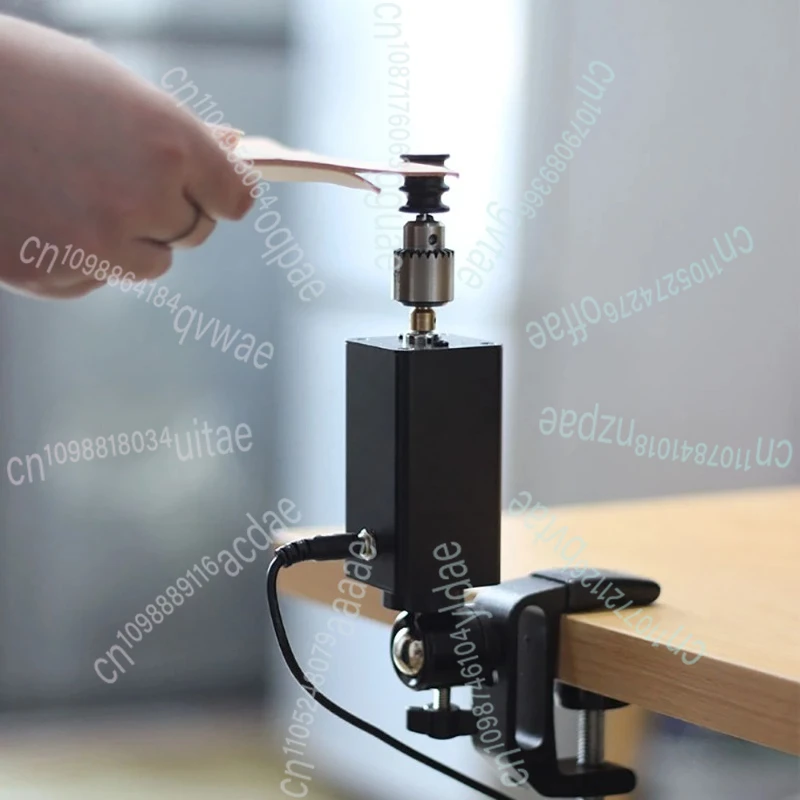 A-C 100-240 В электрическая шлифовальная полировальная машина для кромок кожи, регулируемая ручная работа, набор полировальных стержней из черного дерева, набор обрезных головок
A-C 100-240 В электрическая шлифовальная полировальная машина для кромок кожи, регулируемая ручная работа, набор полировальных стержней из черного дерева, набор обрезных головок