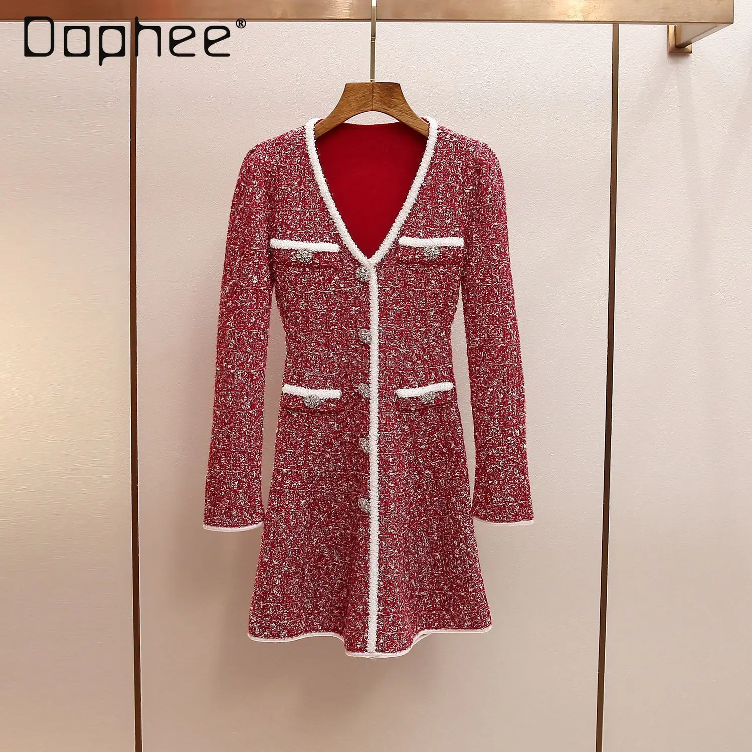 High-end Elegant Tweed Dress for Women French Fashion V-neck Beaded Rhinestone Single-breasted Long Sleeve Slim Knitted Dresses
High-end Elegant Tweed Dress for Women French Fashion V-neck Beaded Rhinestone Single-breasted Long Sleeve Slim Knitted Dresses