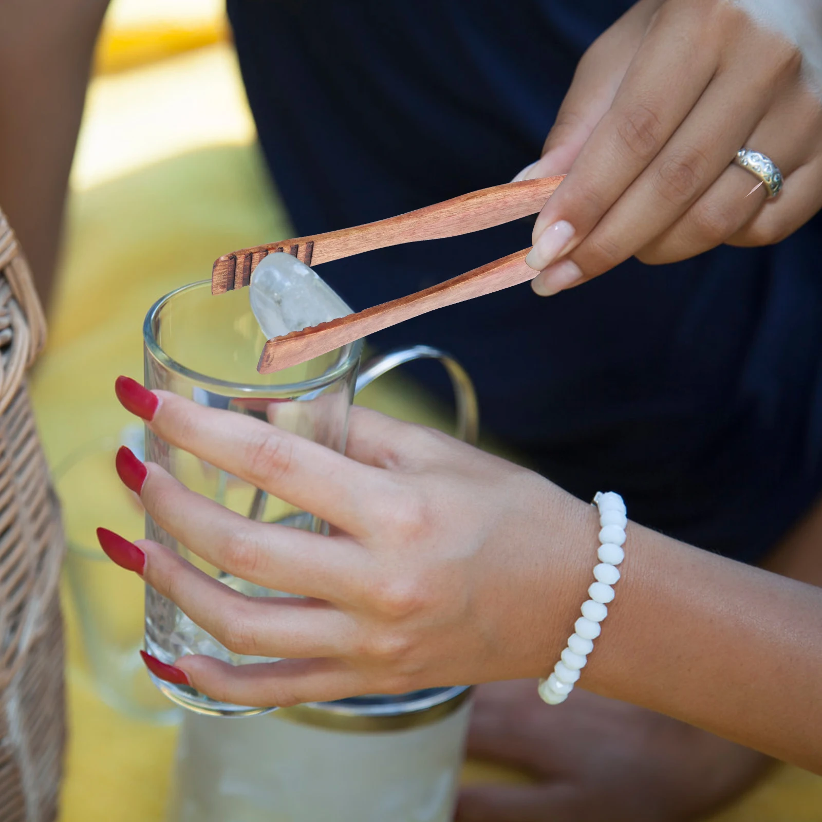 2Pcs Nanmu Food Tongs Wooden Serving Clips for Salads Pastas Grills Pastries Noodles Eggs Toast Fruit Home Party Tea
2Pcs Nanmu Food Tongs Wooden Serving Clips for Salads Pastas Grills Pastries Noodles Eggs Toast Fruit Home Party Tea