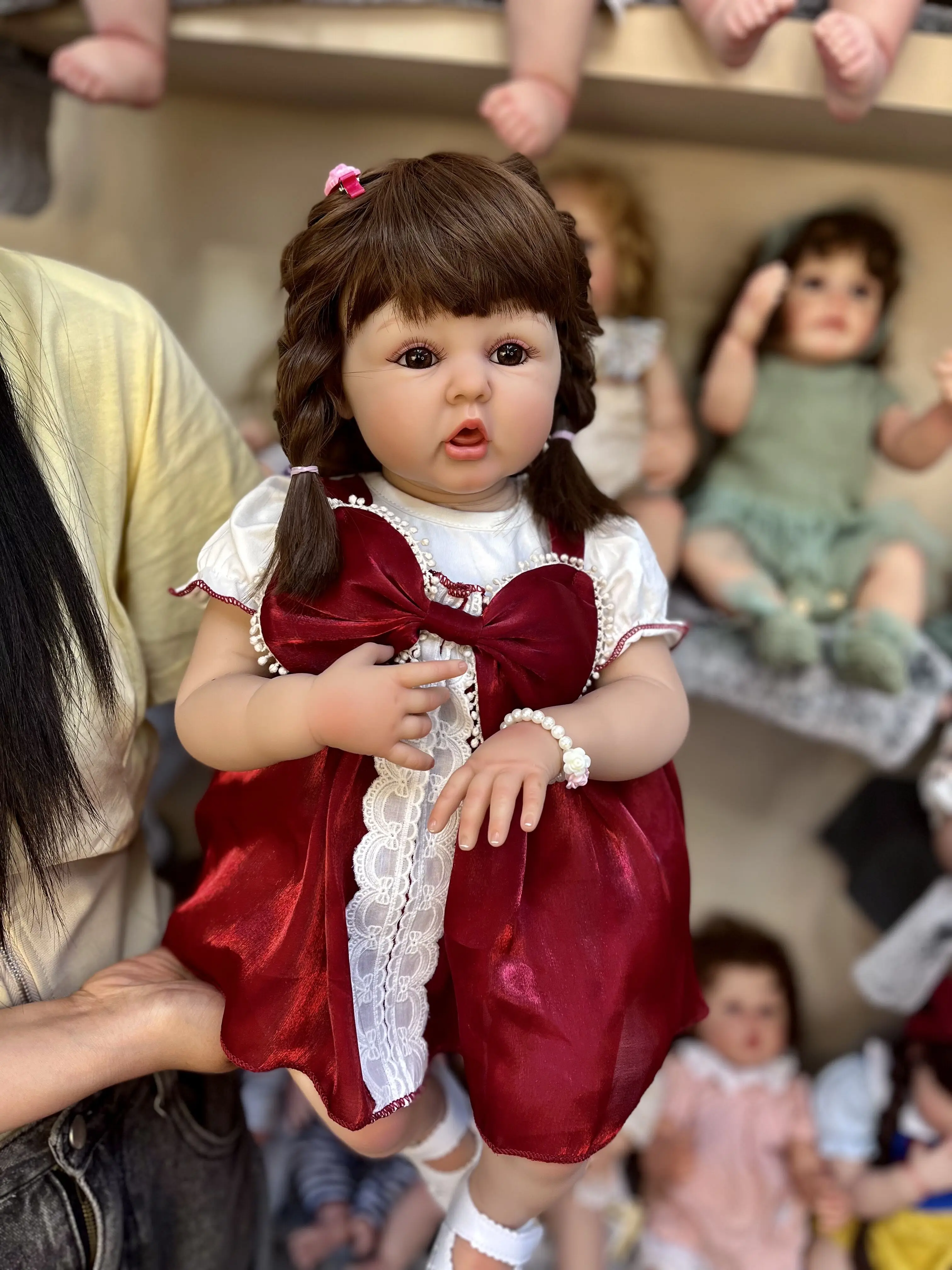 SANDIE 60CM Reborn Doll Toddler Girl Princess with Brown Hair Soft Cuddly Body Doll Christmas Gifts for Girls
SANDIE 60CM Reborn Doll Toddler Girl Princess with Brown Hair Soft Cuddly Body Doll Christmas Gifts for Girls