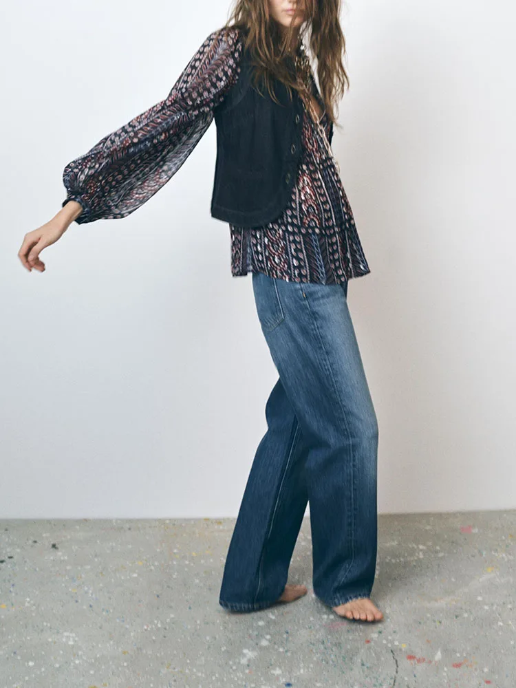 Spring New Arrival Women's Faion Print irt Long Sve V-Ne Metal Color Line Versatile Commute Sle Regular Length
Spring New Arrival Women's Faion Print irt Long Sve V-Ne Metal Color Line Versatile Commute Sle Regular Length