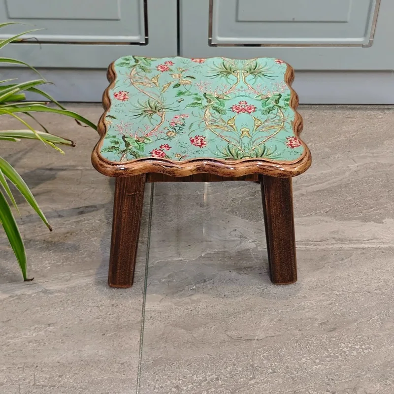 American retro home low stool European solid wood square stool pastoral small bench children's shoe changing Hard decoration
American retro home low stool European solid wood square stool pastoral small bench children's shoe changing Hard decoration