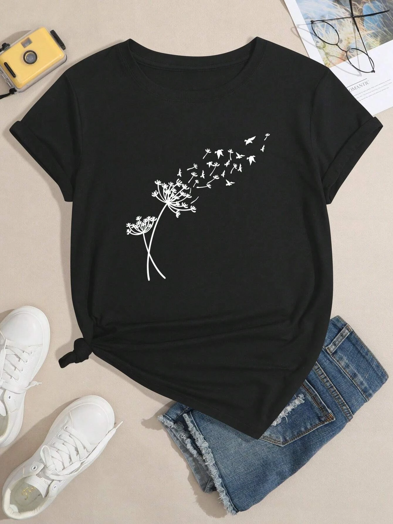 Women's Dandelion Pattern Printed Round Neck T-shirt Fabric Is Comfortable and Soft, Suitable for Daily Wear
Women's Dandelion Pattern Printed Round Neck T-shirt Fabric Is Comfortable and Soft, Suitable for Daily Wear