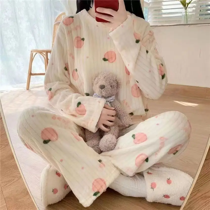 New Summer Thickened Long Sleeve Coral Fleece Women's Home Clothes Top And Shorts Set Outdoor Wearable Warm Cozy Pajamas
New Summer Thickened Long Sleeve Coral Fleece Women's Home Clothes Top And Shorts Set Outdoor Wearable Warm Cozy Pajamas