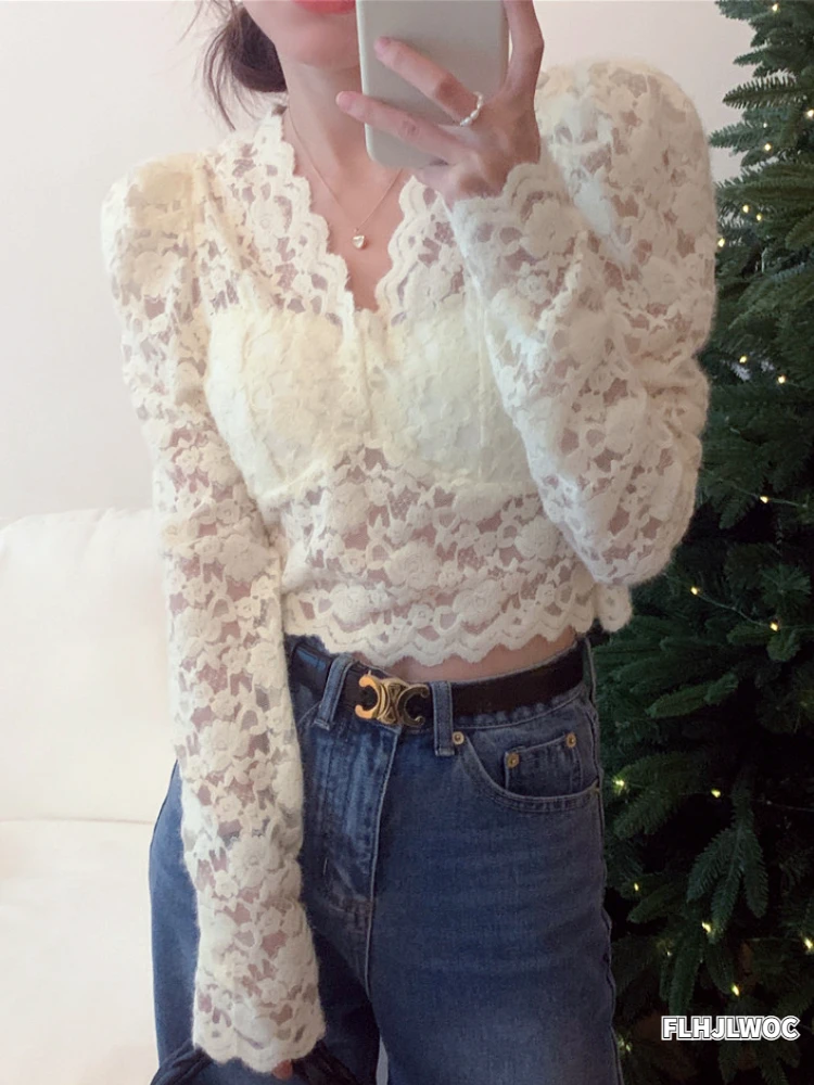 Sexy Short Crop Top Women Basic Wear Fashion Korean Style Design Elegant Office Lady Single Breasted Button Lace Shirts Blouse
Sexy Short Crop Top Women Basic Wear Fashion Korean Style Design Elegant Office Lady Single Breasted Button Lace Shirts Blouse
