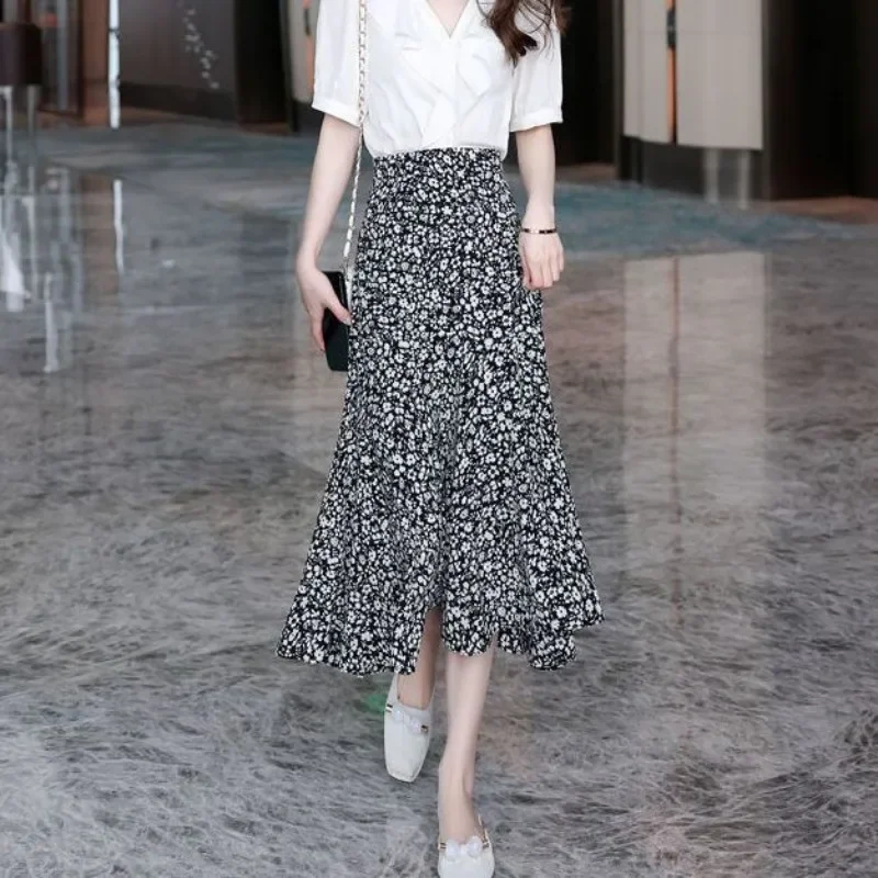 Черная женская юбка с высокой талией и рюшами, одежда миди с цветочным принтом, тренд распродажи 2025, Y2k, винтажные летние юбки премиум-класса в стиле Харадзюку V для женщин 
Черная женская юбка с высокой талией и рюшами, одежда миди с цветочным принтом, тренд распродажи 2025, Y2k, винтажные летние юбки премиум-класса в стиле Харадзюку V для женщин
