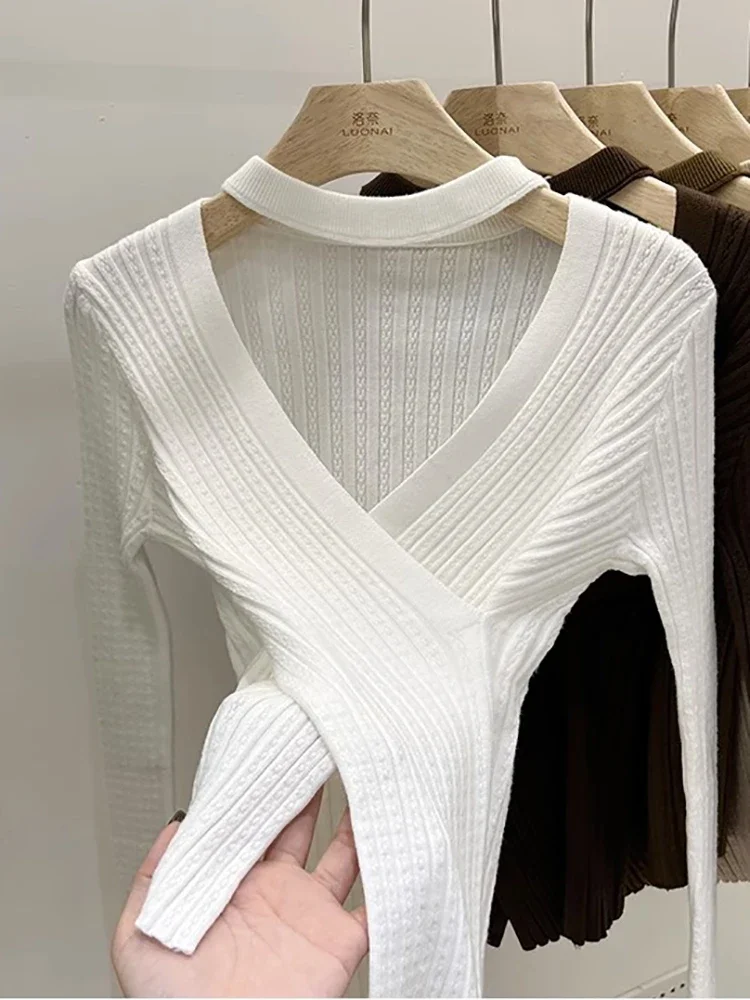 Hanging Neck Sweater Women's Autumn/Winter New V-Neck Hollow Sexy Knitwear Long Sleeve Underlay Pullover Underlay Top V82
Hanging Neck Sweater Women's Autumn/Winter New V-Neck Hollow Sexy Knitwear Long Sleeve Underlay Pullover Underlay Top V82
