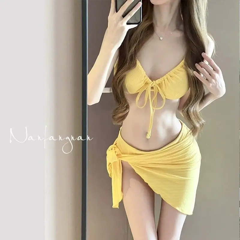 Women's Three-piece Bikini Swimsuit Sexy Beach Vacation Hot Spring
Women's Three-piece Bikini Swimsuit Sexy Beach Vacation Hot Spring