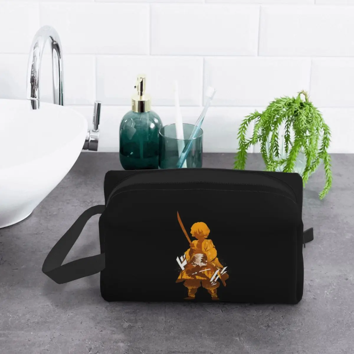 Аниме Demon Slayer Kamado Tanjirou косметичка косметический органайзер для хранения Dopp Kit косметичка для туалетных принадлежностей для женщин пенал
Аниме Demon Slayer Kamado Tanjirou косметичка косметический органайзер для хранения Dopp Kit косметичка для туалетных принадлежностей для женщин пенал