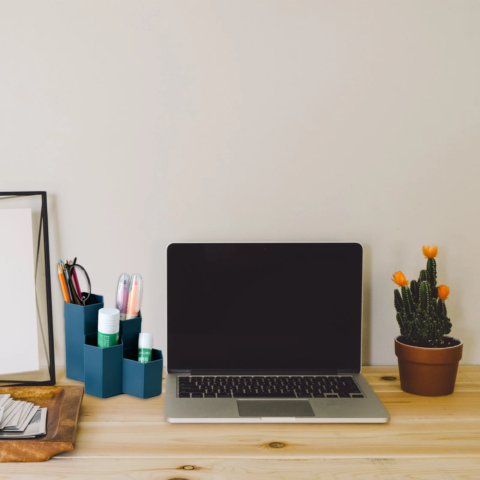 Hexagonal Pen Holder with Multiple Compartments Perfect for Organizing Stationery and Makeup Tools Pen Holder Pencil Pot
Hexagonal Pen Holder with Multiple Compartments Perfect for Organizing Stationery and Makeup Tools Pen Holder Pencil Pot