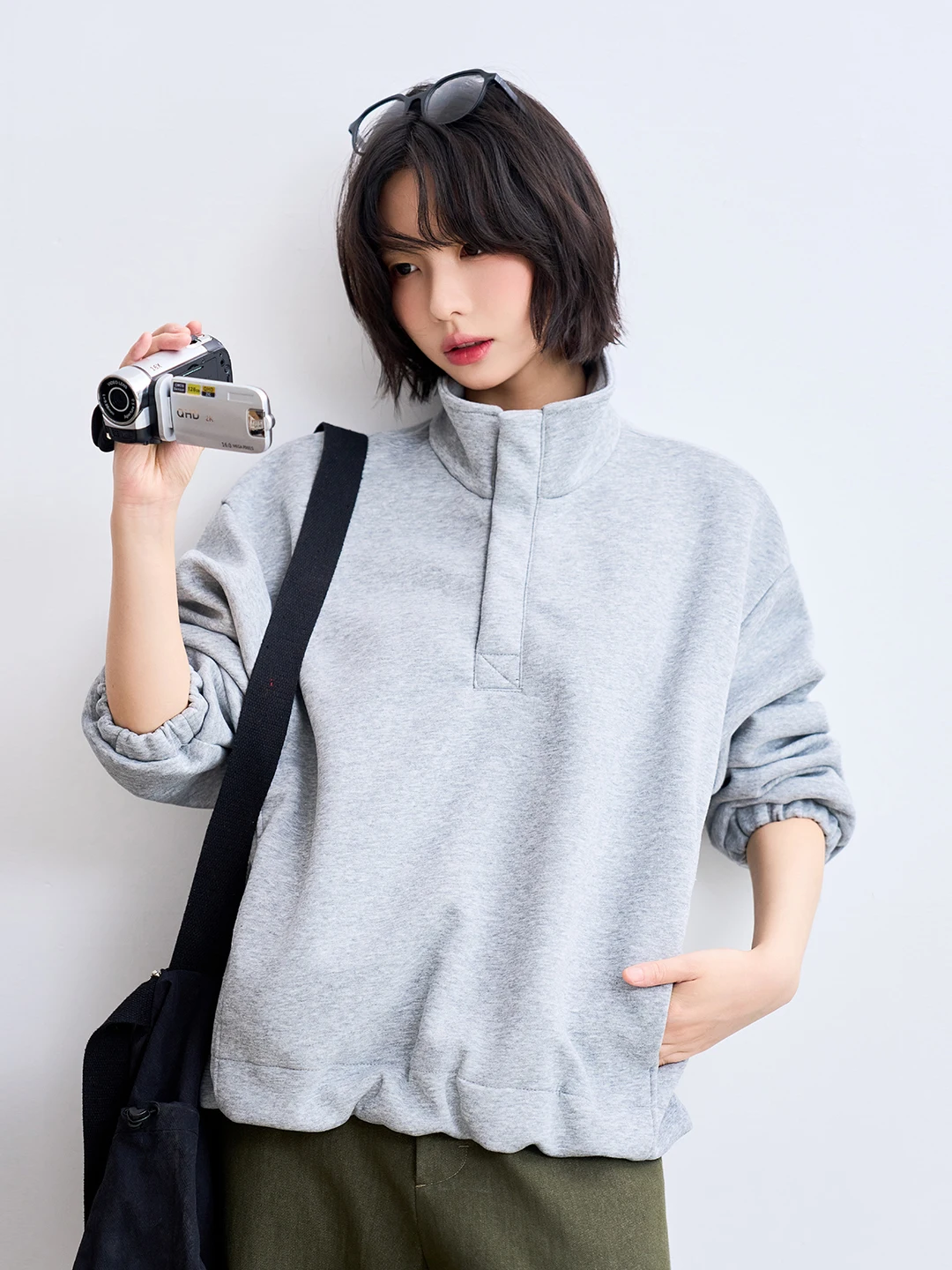 Универсальная толстовка свободного кроя Universal Avitation Museum для женщин, осенняя коллекция 2025 года, новая модель, однотонная, с воротником-стойкой, с длинными рукавами
Универсальная толстовка свободного кроя Universal Avitation Museum для женщин, осенняя коллекция 2025 года, новая модель, однотонная, с воротником-стойкой, с длинными рукавами