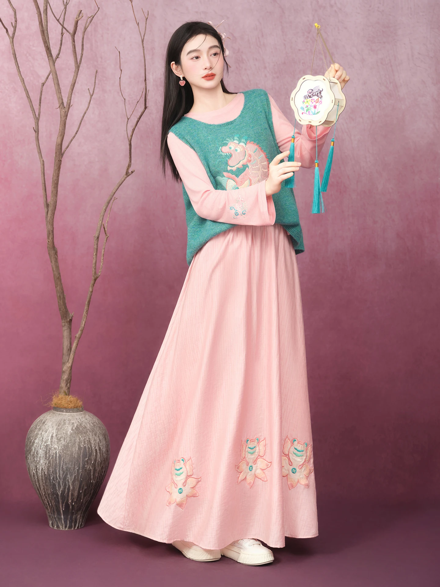 Original Summer New Loose Long Skirt Half-length Embroidered Spring Fashion Women's Premium Quality Regenerated Cellulose Fiber
Original Summer New Loose Long Skirt Half-length Embroidered Spring Fashion Women's Premium Quality Regenerated Cellulose Fiber