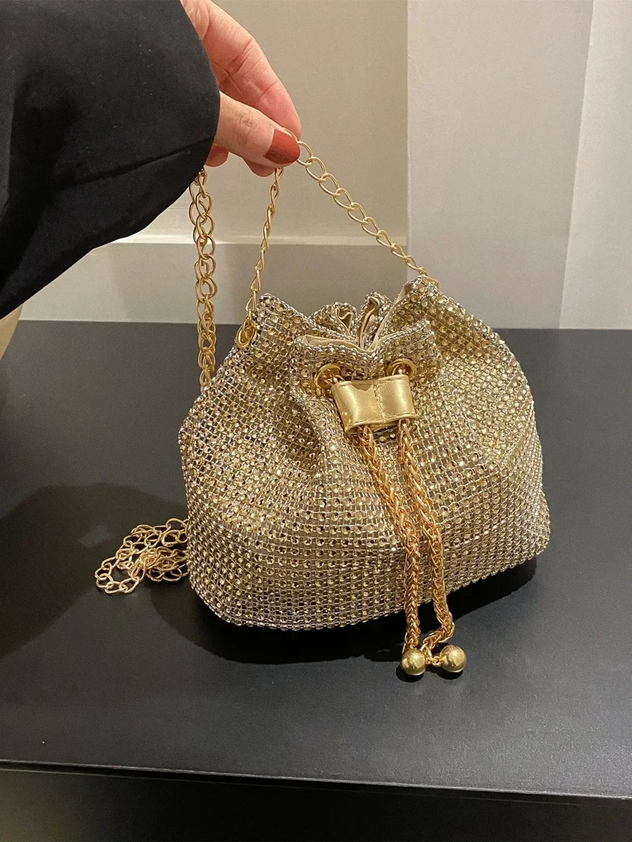 Sequined Rhinestone Drawstring Chain Bucket Bag For Women Evening Party
Sequined Rhinestone Drawstring Chain Bucket Bag For Women Evening Party