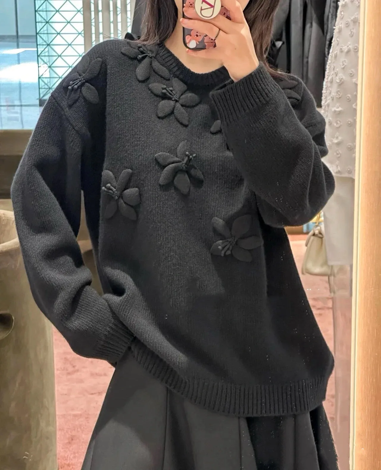 2026 Spring Black Top Fashion Women's Knitted Sweaters Casual Ladies Embroidered Cashmere Sweatshirt
2026 Spring Black Top Fashion Women's Knitted Sweaters Casual Ladies Embroidered Cashmere Sweatshirt