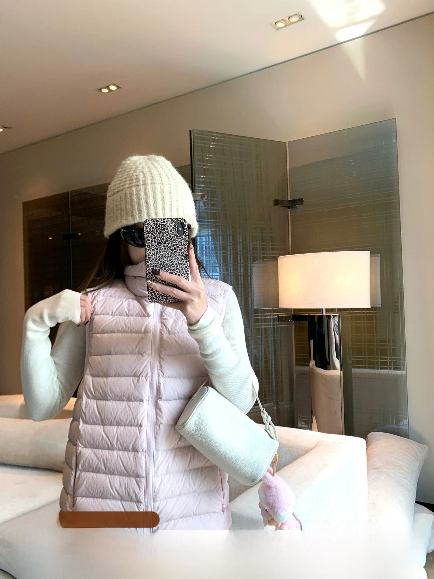 Zhenkong Feather Vest Lightweight New National Stand Ribbed Padded Jaet Warm Top for Women Commute Sle Zipper Closure
Zhenkong Feather Vest Lightweight New National Stand Ribbed Padded Jaet Warm Top for Women Commute Sle Zipper Closure