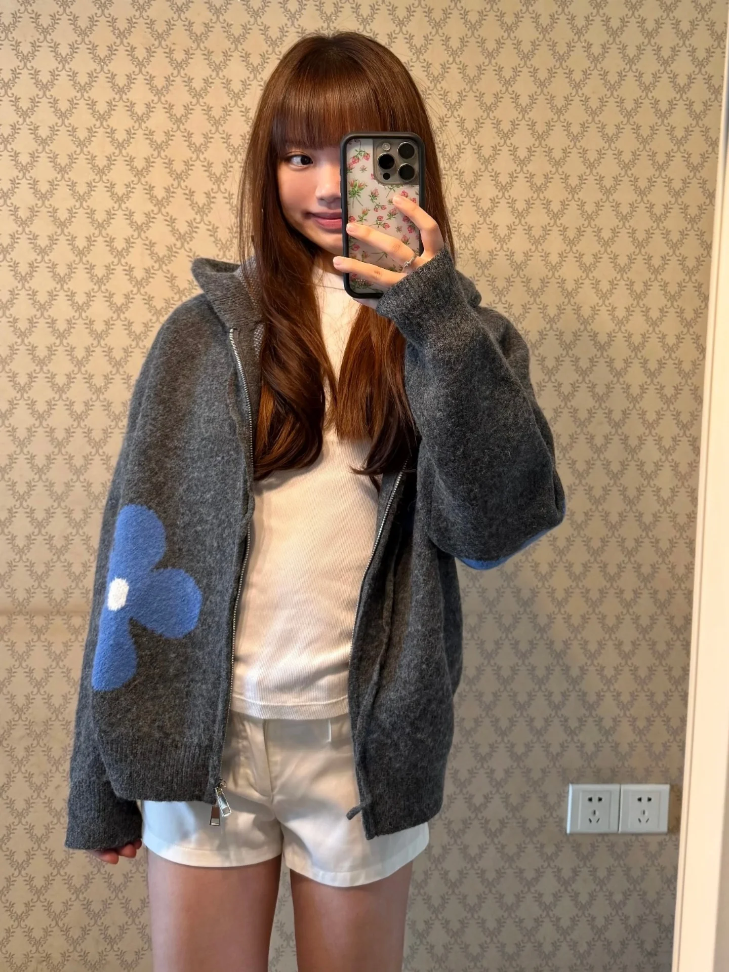 Korean Style Lazy Cute Retro Color Block Flower Hooded Double Zipper Wool Sweater Jacket Women's Fashion Autumn Winter Coat
Korean Style Lazy Cute Retro Color Block Flower Hooded Double Zipper Wool Sweater Jacket Women's Fashion Autumn Winter Coat