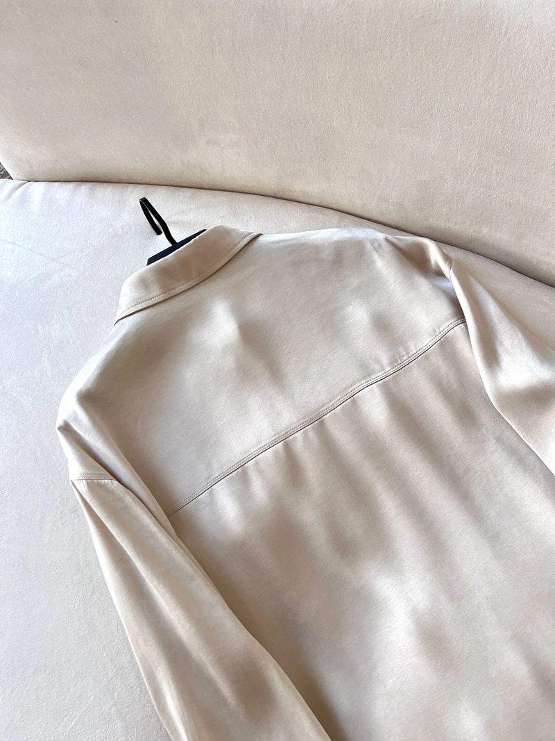 Khaki Color Diamond Satin Long Sve irt Jaet Collar Design Women's Faion Outerwear Autumn Season Commute Sle
Khaki Color Diamond Satin Long Sve irt Jaet Collar Design Women's Faion Outerwear Autumn Season Commute Sle