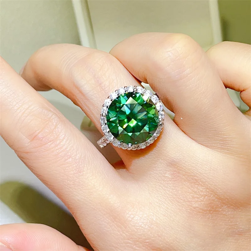 10 carat round luxury platinum solid platinum PT950 women's ring green diamond banquet party proposal engagement
10 carat round luxury platinum solid platinum PT950 women's ring green diamond banquet party proposal engagement