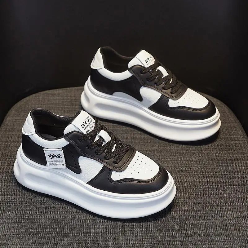 Classic Student Shoes Thick Bottom High Top Casual Fashion Sports Leisure Genuine Leather Low Heel round Toe PU Lined
Classic Student Shoes Thick Bottom High Top Casual Fashion Sports Leisure Genuine Leather Low Heel round Toe PU Lined