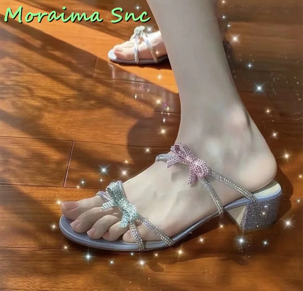 Full Crystal Bling Butterfly Knot Sandals Open Toe Square Mid Heel Mixed Colors Sexy Luxury Women Shoes Summer 2023 Banquet New
Full Crystal Bling Butterfly Knot Sandals Open Toe Square Mid Heel Mixed Colors Sexy Luxury Women Shoes Summer 2023 Banquet New
