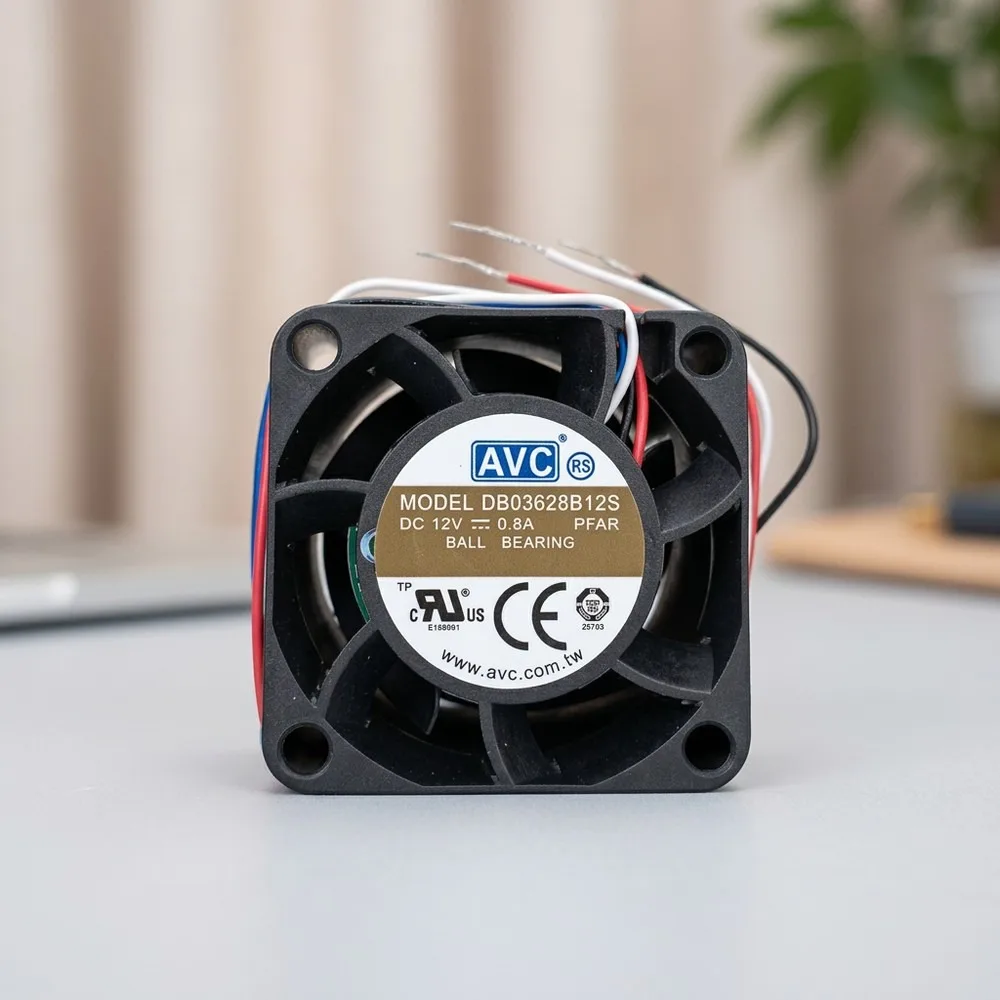 For AVC DB03628B12S 3628 DC12V 0.80A 3.6CM 4-Wire Cooling Fan
For AVC DB03628B12S 3628 DC12V 0.80A 3.6CM 4-Wire Cooling Fan