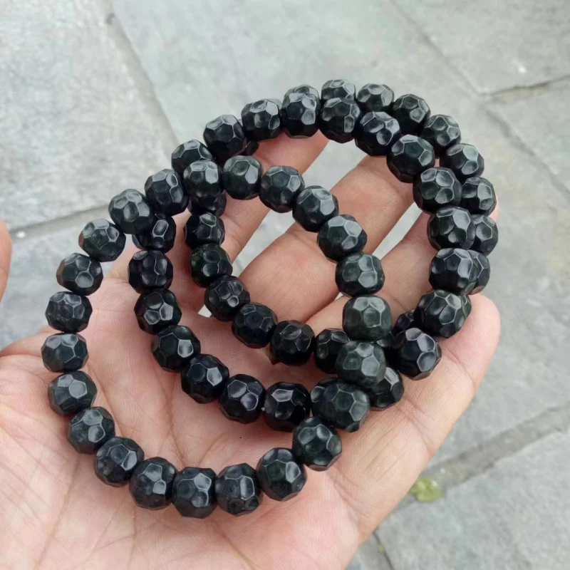 Hetian Green Jade Coconut No Phase Meteorite Crater Single Circle Unisex Bracelet
Hetian Green Jade Coconut No Phase Meteorite Crater Single Circle Unisex Bracelet