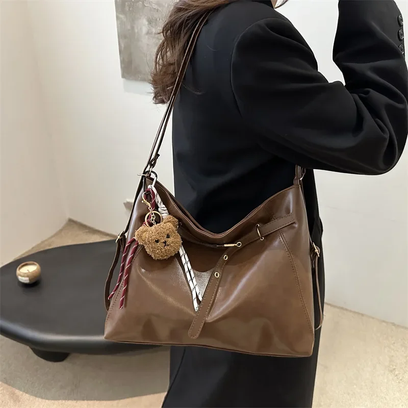 Vintage Large Capacity Women's Shoulder Bag Fashion Backpacks Pu Leather Ladies Crossbody Bag Female Commuter Tote Handbags
Vintage Large Capacity Women's Shoulder Bag Fashion Backpacks Pu Leather Ladies Crossbody Bag Female Commuter Tote Handbags