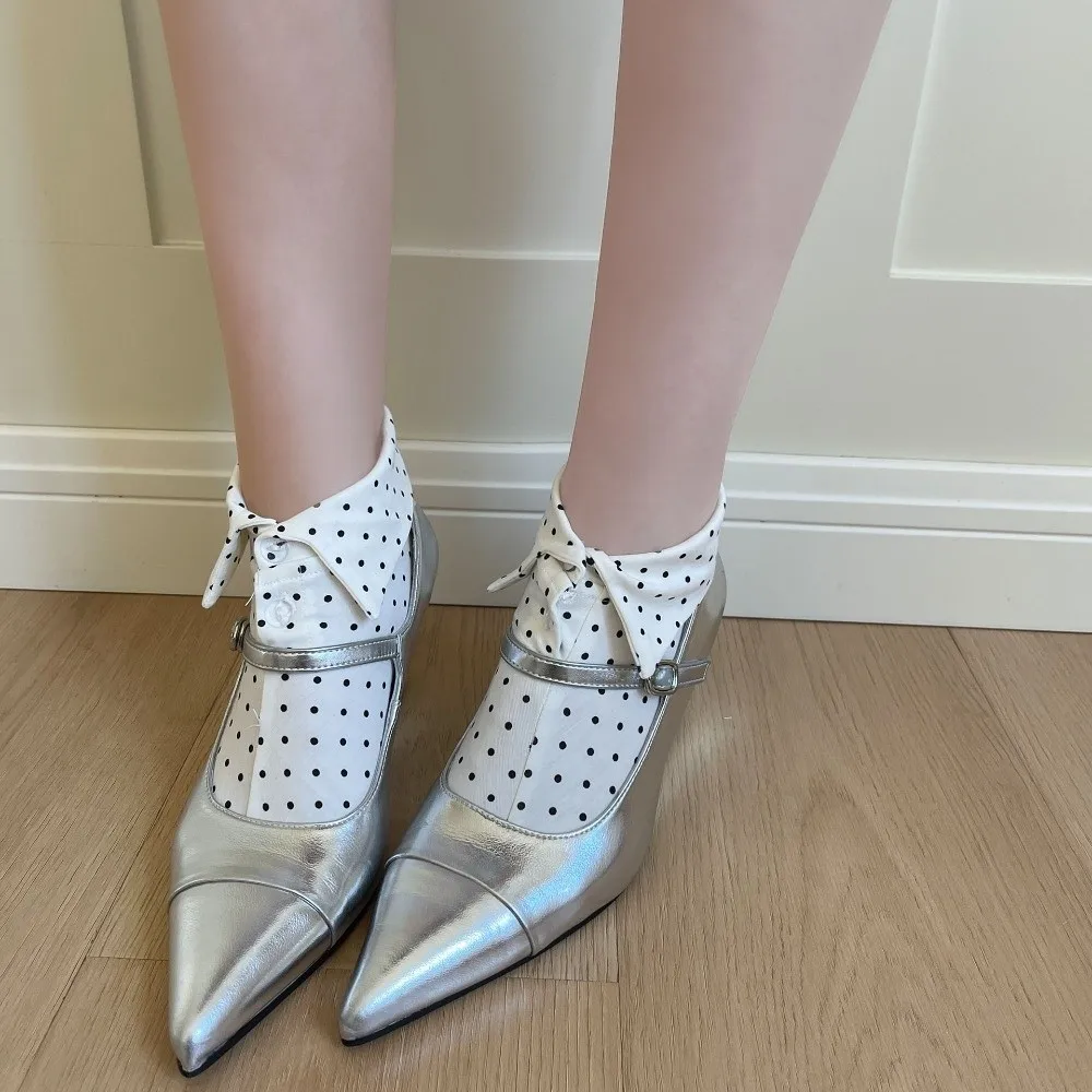 Unique Button Flip Collar Socks Novelty Solid Color Polka Dot Socks Hosiery Lapel Short Ankle Socks Streetwear
Unique Button Flip Collar Socks Novelty Solid Color Polka Dot Socks Hosiery Lapel Short Ankle Socks Streetwear