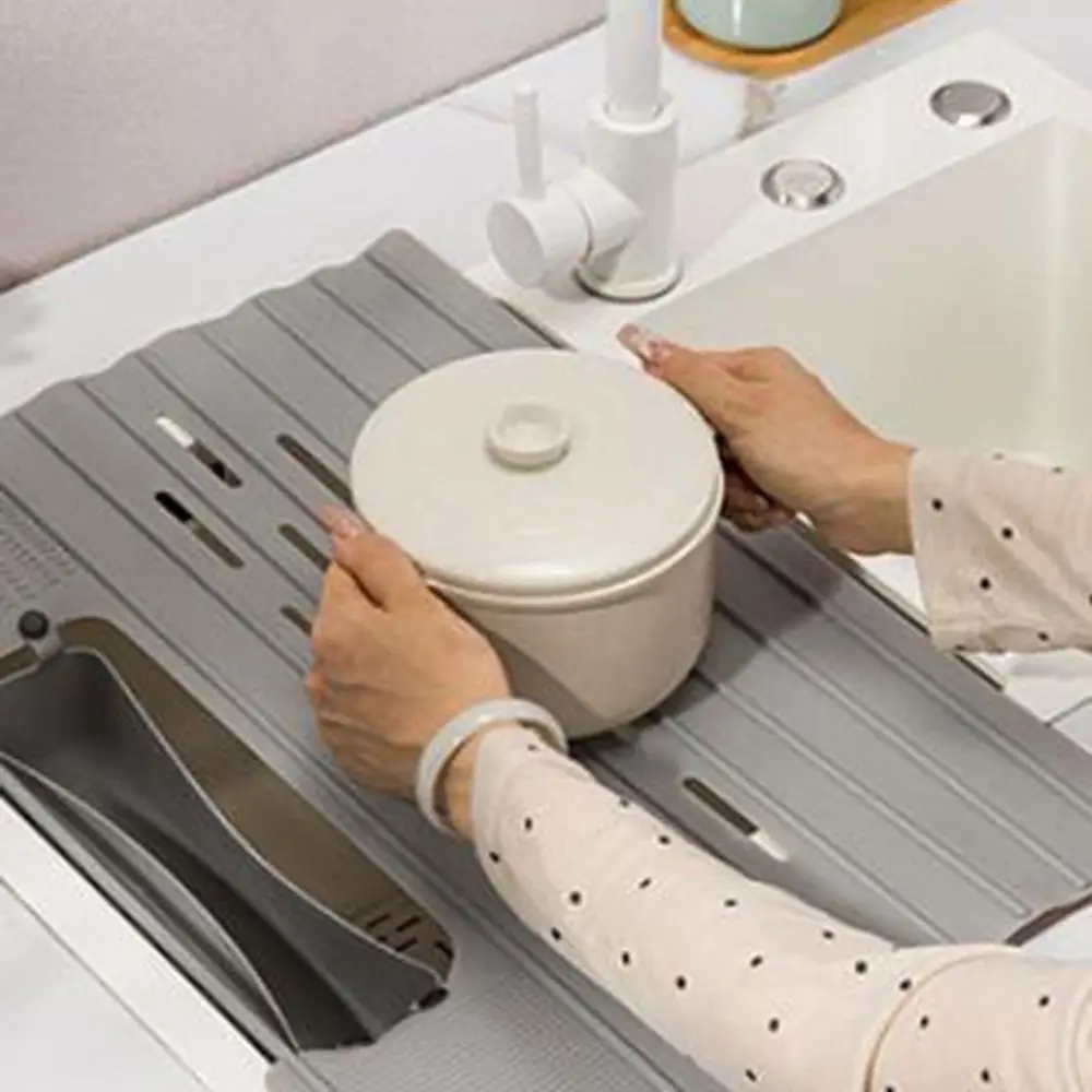 Silicone Kitchen Storage Rack Folding Space Saving Sink Drainer Mat with Pocket Heat resistant Dish Drying Rack for Kitchen
Silicone Kitchen Storage Rack Folding Space Saving Sink Drainer Mat with Pocket Heat resistant Dish Drying Rack for Kitchen