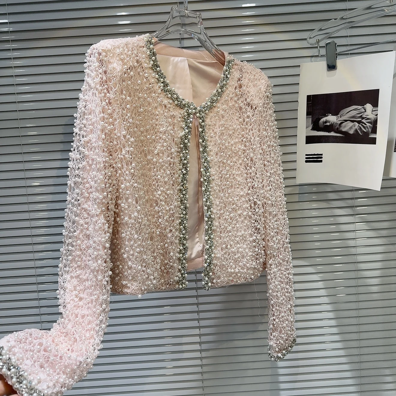 Haute Couture Beaded Fabric ort Jaet Women's Sle Ele Ladylike Heavy Embelliment High-End Faion Autumn 2025
Haute Couture Beaded Fabric ort Jaet Women's Sle Ele Ladylike Heavy Embelliment High-End Faion Autumn 2025