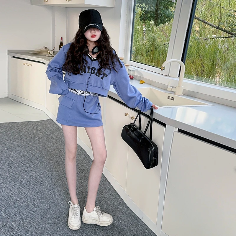 teen girls Blue clothes Set short V-neck sweatshirt+Ribbon waist cargo short skirt 2pcs junior kid skirt suit child outfits 4-14
teen girls Blue clothes Set short V-neck sweatshirt+Ribbon waist cargo short skirt 2pcs junior kid skirt suit child outfits 4-14