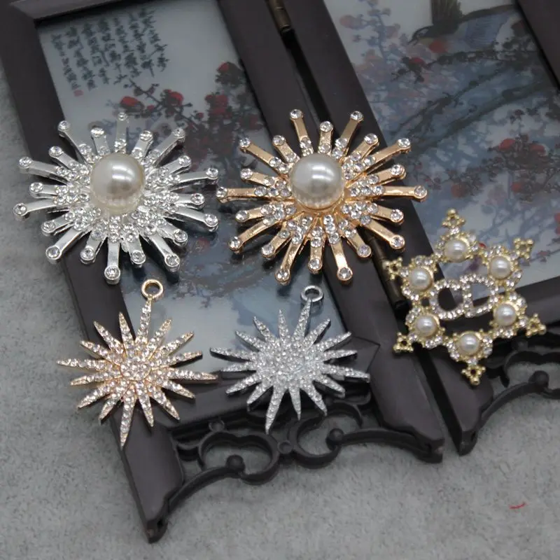 DIY Brooch Alloy Sun Drill Disc Star Starburst Button Six Star Earrings Pendant Charms Material For Jewelry Making
DIY Brooch Alloy Sun Drill Disc Star Starburst Button Six Star Earrings Pendant Charms Material For Jewelry Making