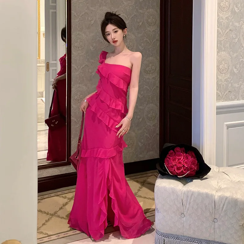 Retro Pink One Shoulder Dress Women's French Heavy Industry Ruffle and Ankle Long Dress Holiday Tour
Retro Pink One Shoulder Dress Women's French Heavy Industry Ruffle and Ankle Long Dress Holiday Tour
