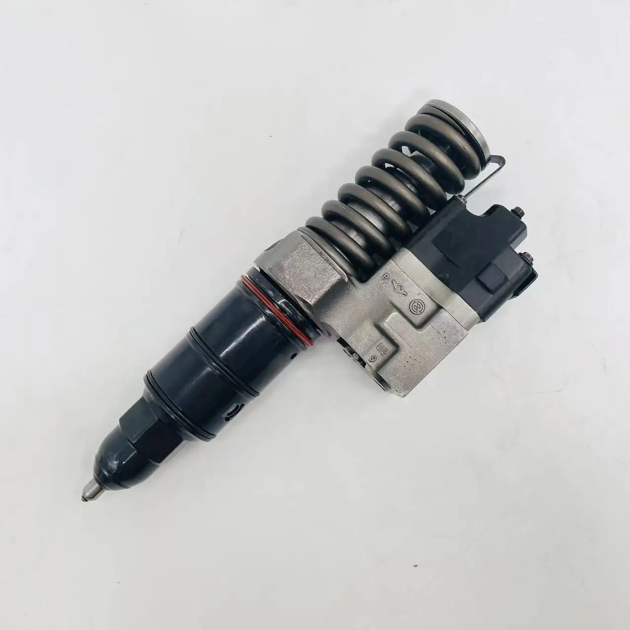 Форсунка Common Rail R 5234785 Форсунка для дизельного двигателя 6067GU40 Форсунка топливной форсунки R 5234785
Форсунка Common Rail R 5234785 Форсунка для дизельного двигателя 6067GU40 Форсунка топливной форсунки R 5234785