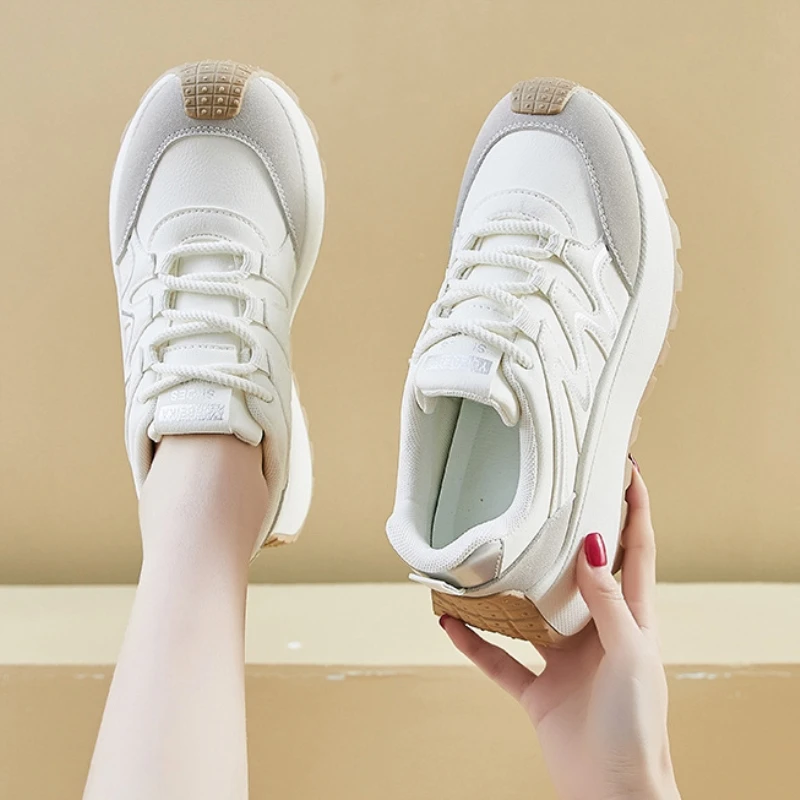 Fashionable Student Sports Shoes Women's Lightweight Cushioning Running Shoes Soft Bottom Casual Shoes Spring New Arrival
Fashionable Student Sports Shoes Women's Lightweight Cushioning Running Shoes Soft Bottom Casual Shoes Spring New Arrival