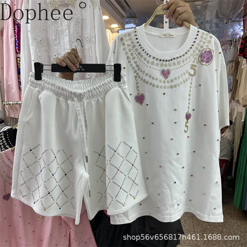 New Summer Women Two-piece Set Hot Drilling Beads Loose Short Sleeve T-shirt Top + Elastic Waist Casual Shorts Female Suits 
New Summer Women Two-piece Set Hot Drilling Beads Loose Short Sleeve T-shirt Top + Elastic Waist Casual Shorts Female Suits