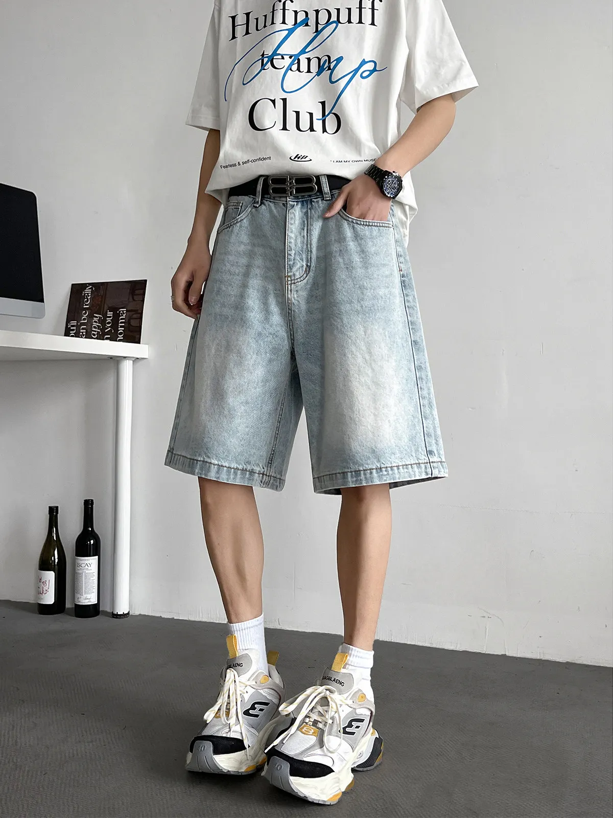 Men's Washed Blue Knee-Length Jeans American Summer Casual Fashion Retro Simple Male Straight Leg Denim Shorts
Men's Washed Blue Knee-Length Jeans American Summer Casual Fashion Retro Simple Male Straight Leg Denim Shorts