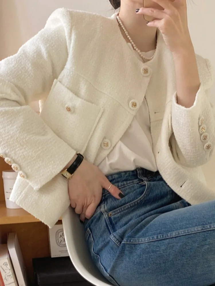 Spring 2026 Chic Woolen Suit Jaet Women's ort round Ne Slim Fit irt Sle Busin Casual Pure Color Single Button
Spring 2026 Chic Woolen Suit Jaet Women's ort round Ne Slim Fit irt Sle Busin Casual Pure Color Single Button