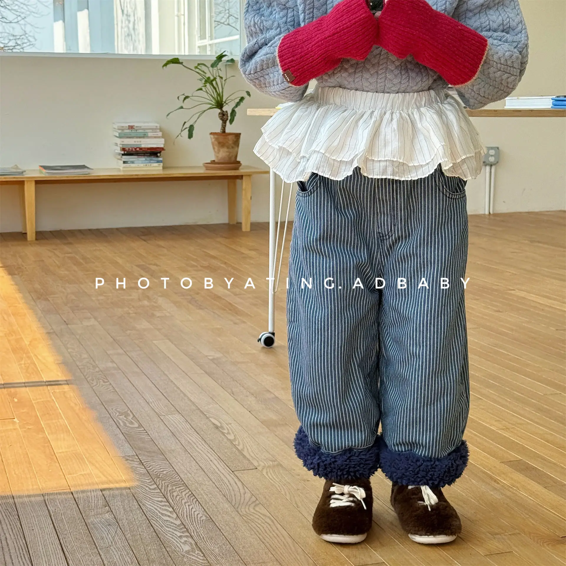 Детские флисовые джинсы, осень-зима 202, бархатные джинсы в корейском стиле для маленьких девочек, теплые джинсовые штаны для мальчиков, детские брюки
Детские флисовые джинсы, осень-зима 202, бархатные джинсы в корейском стиле для маленьких девочек, теплые джинсовые штаны для мальчиков, детские брюки