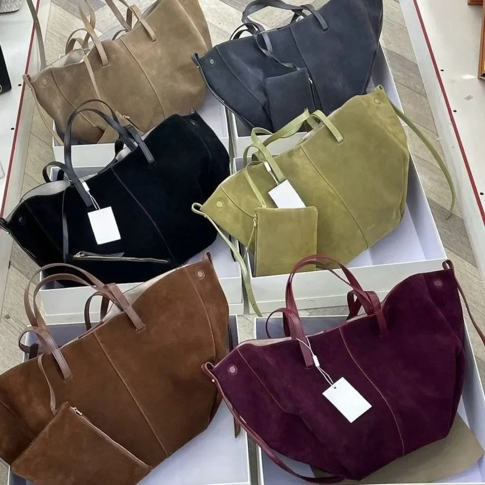 2026 French niche design matte suede butterfly wing bag, large capacity single shoulder handbag
2026 French niche design matte suede butterfly wing bag, large capacity single shoulder handbag