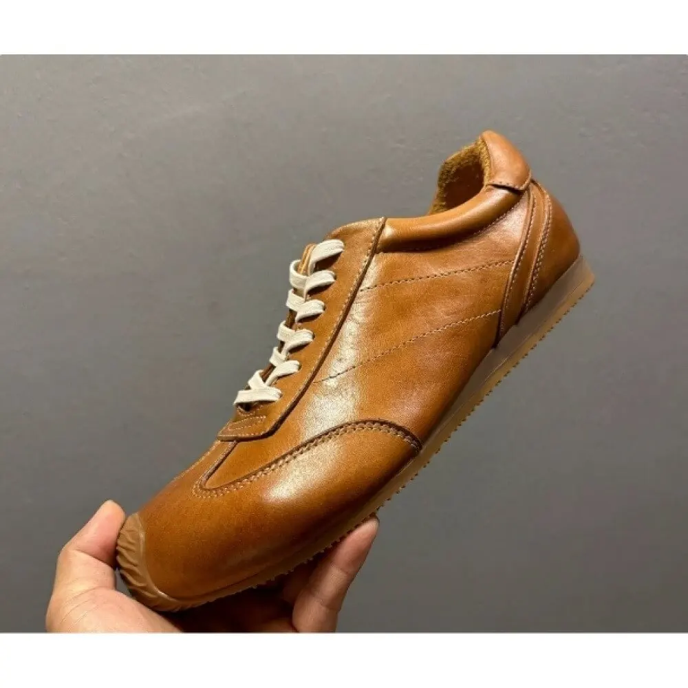 Premium Cognac Leather Retro Low-Top Sneakers – Handcrafted Comfort, Timeless Vintage Style
Premium Cognac Leather Retro Low-Top Sneakers – Handcrafted Comfort, Timeless Vintage Style