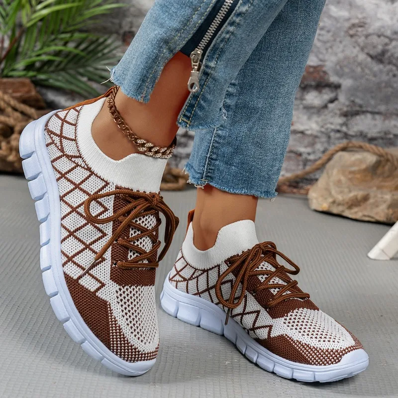 2026 New Plus Size Casual Shoes Women's Fashion Comfortable Fly Woven Flat Shoes Mesh Breathable Lightweight Wedge Sneaker
2026 New Plus Size Casual Shoes Women's Fashion Comfortable Fly Woven Flat Shoes Mesh Breathable Lightweight Wedge Sneaker