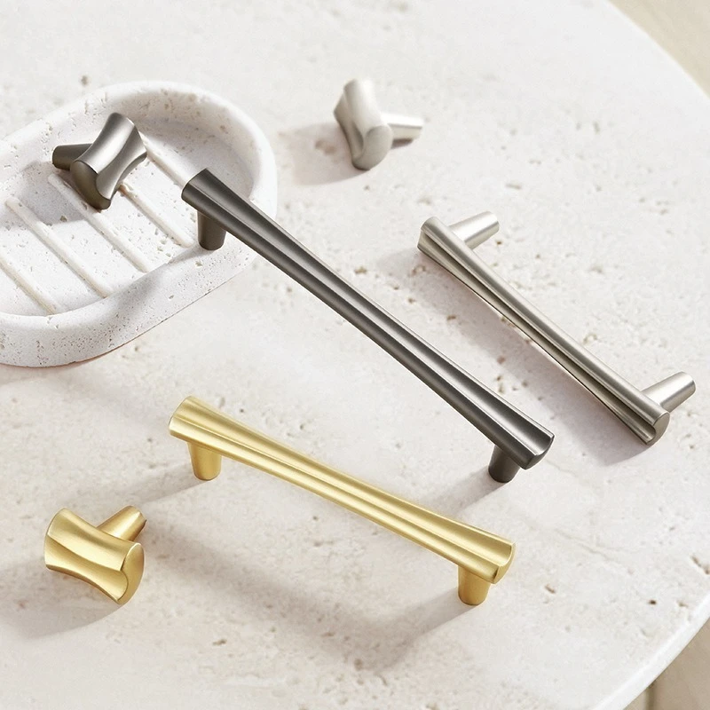 Modern Simplicity Creative Styling Handles for Furniture Golden Handles for Cabinets and Drawers Wardrobes Dresser Pulls
Modern Simplicity Creative Styling Handles for Furniture Golden Handles for Cabinets and Drawers Wardrobes Dresser Pulls