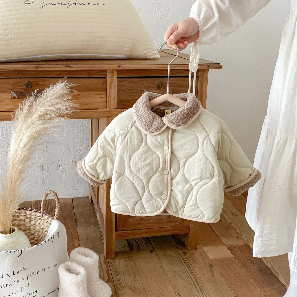 Children's Velvet Coat Autumn and Winter New Style Boys and Girls' Retro Western Style Thick Warm Cotton Jacket Clothes
Children's Velvet Coat Autumn and Winter New Style Boys and Girls' Retro Western Style Thick Warm Cotton Jacket Clothes