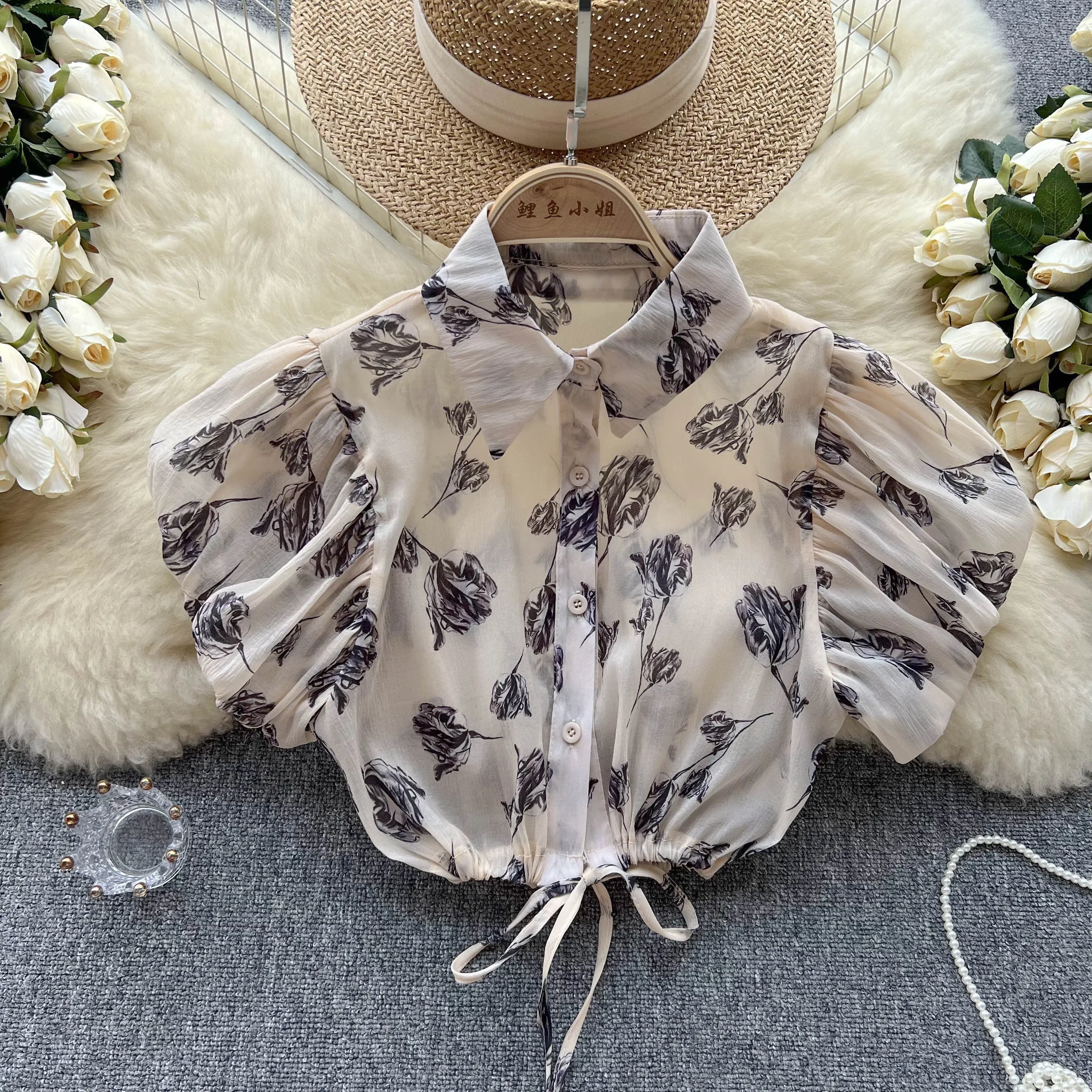Vintage Bubble Sleeve Top Women's Summer Flower Corp Tops Women Short Mini Shirt
Vintage Bubble Sleeve Top Women's Summer Flower Corp Tops Women Short Mini Shirt