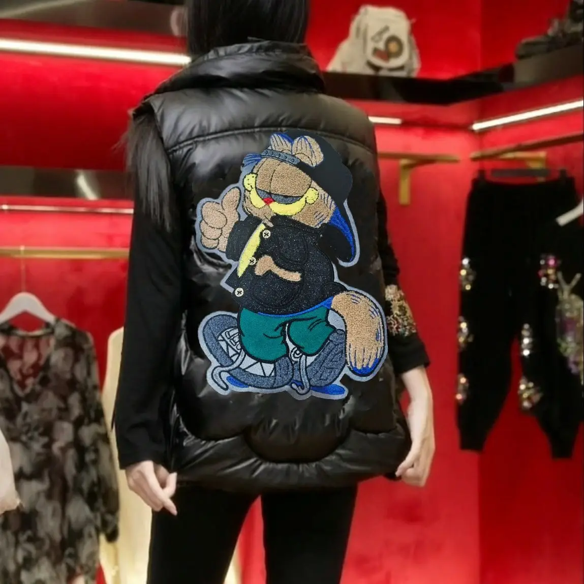 Embroidered Bear Cotton down Vest Women's Outerwear iny Autumn Winter ort Stand Collar oulder Pad Single Button Closure
Embroidered Bear Cotton down Vest Women's Outerwear iny Autumn Winter ort Stand Collar oulder Pad Single Button Closure