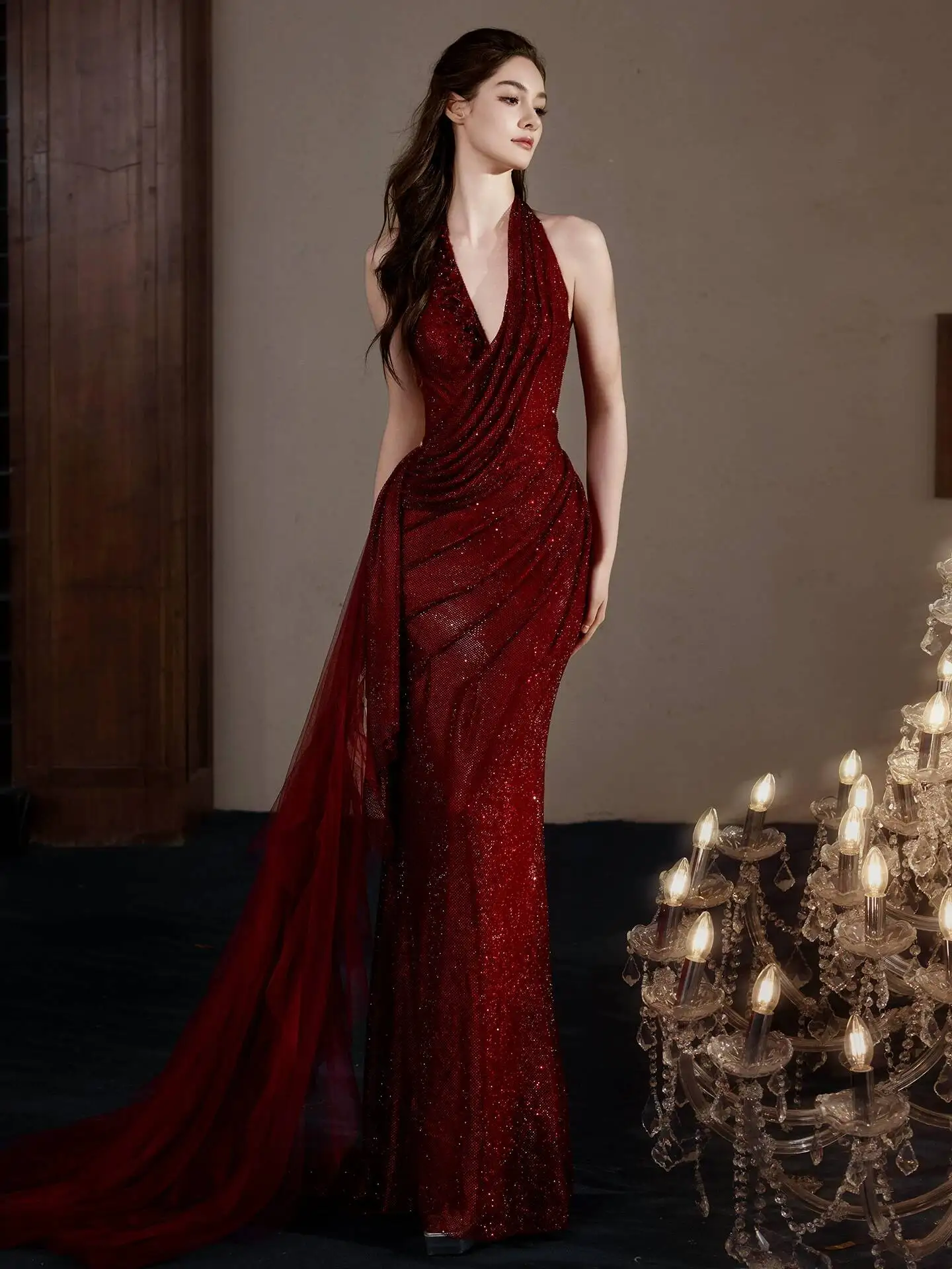 Burgundy Halter Neck Evening Dress, Elegant And Luxurious, Sequined, High-end Fishtail Skirt, Bridal Engagement Party Toast
Burgundy Halter Neck Evening Dress, Elegant And Luxurious, Sequined, High-end Fishtail Skirt, Bridal Engagement Party Toast