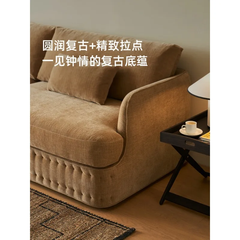 Castle fabric sofa French retro living room straight row medieval cream wind high backrest removable and washable Z
Castle fabric sofa French retro living room straight row medieval cream wind high backrest removable and washable Z