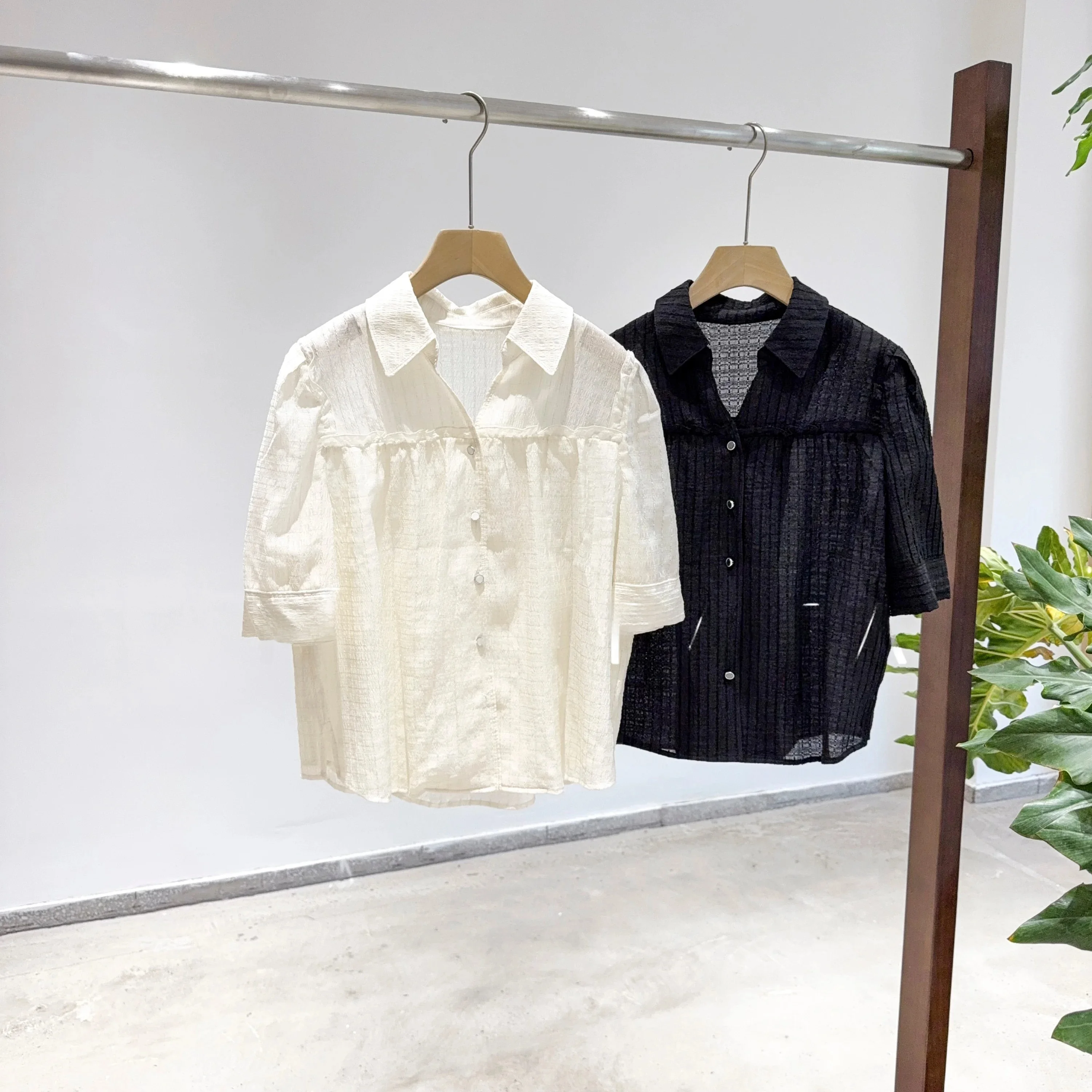 Mimifafa CC Pure Original 26 New Gentle Missy Style Artificial Silk Shirt Stand Collar Five Sleeve Women's Fashion Spring
Mimifafa CC Pure Original 26 New Gentle Missy Style Artificial Silk Shirt Stand Collar Five Sleeve Women's Fashion Spring